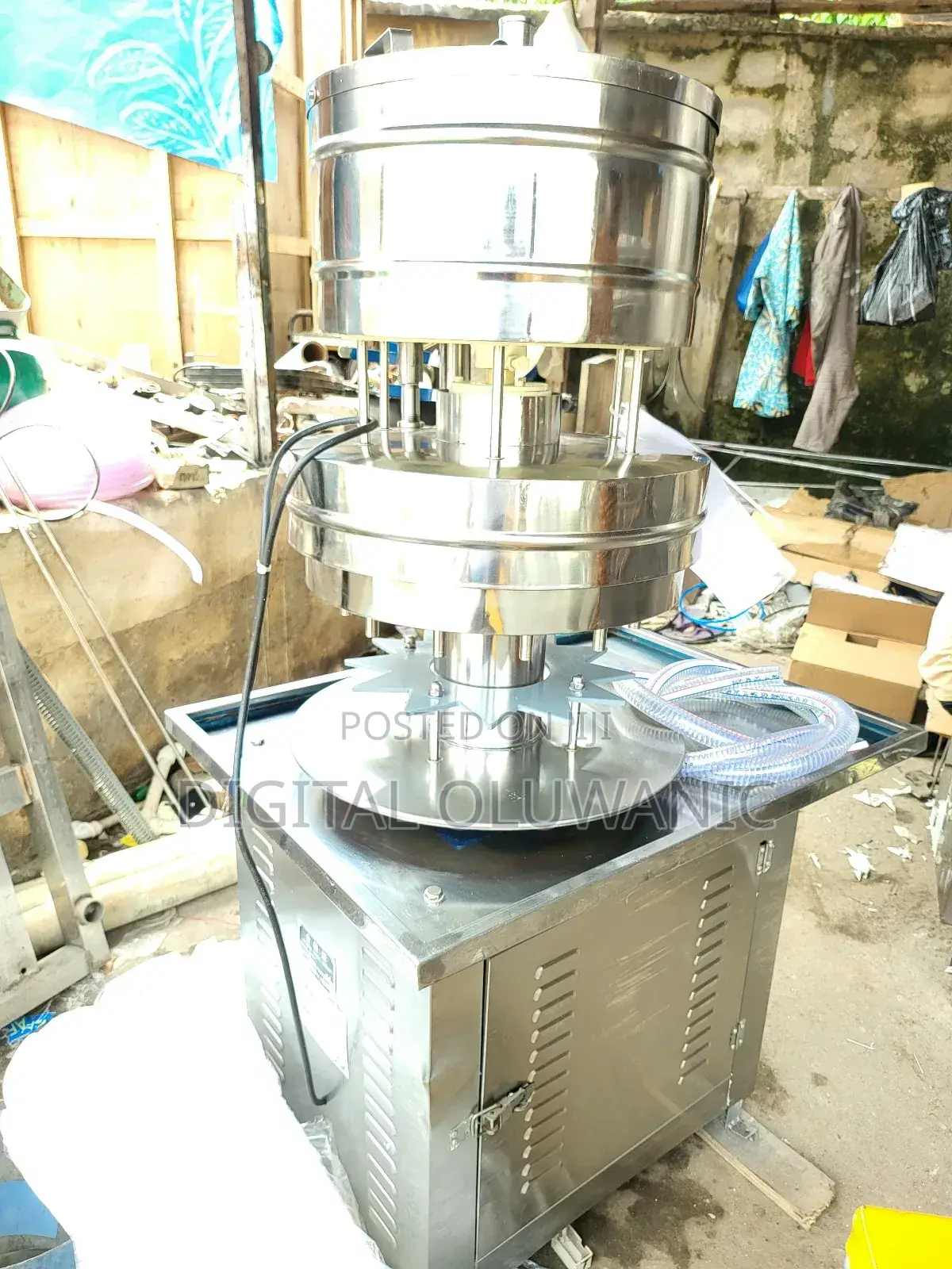 12nuzzle Liquid Filling Machine
