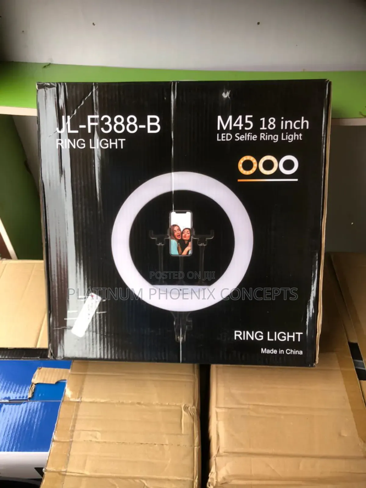 18 Inches Rechargeable Ringlight With Mirror and Batteries