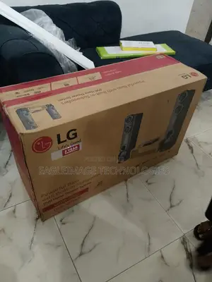 Photo - Compact LG Built-in Subwoofers(Lhd675bg)