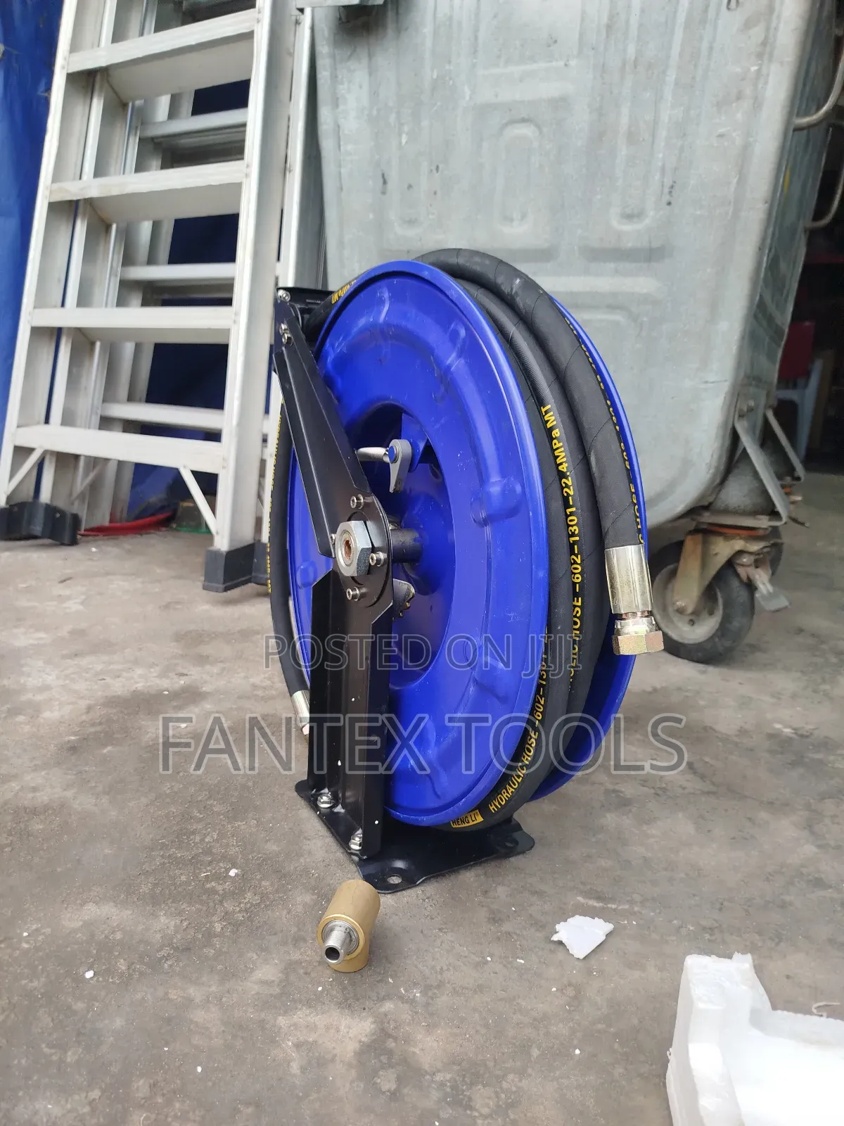 Grease Hose Reel .