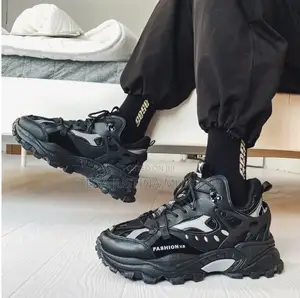 Quality Stock Fashion Sneakers