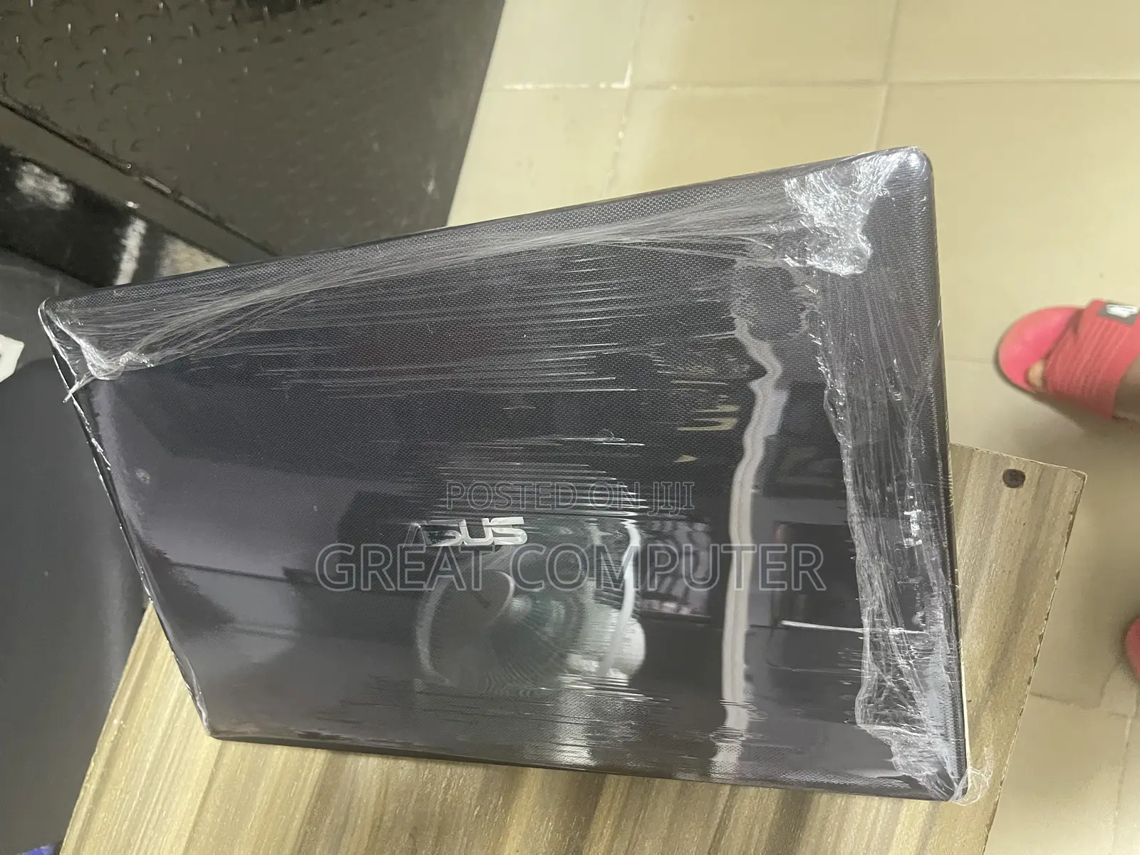 New Laptop Asus Eee PC 1011CX 4GB Intel SSD 256GB