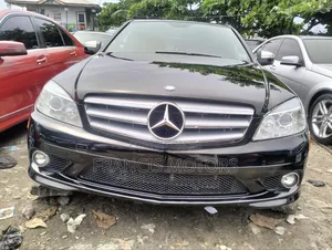 Mercedes-Benz C300 2010 Black
