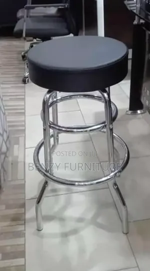 Barstool Non Rolling Design