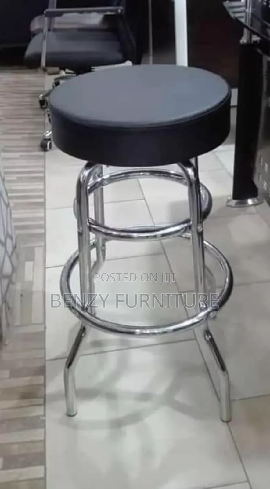 Barstool Non Rolling Design