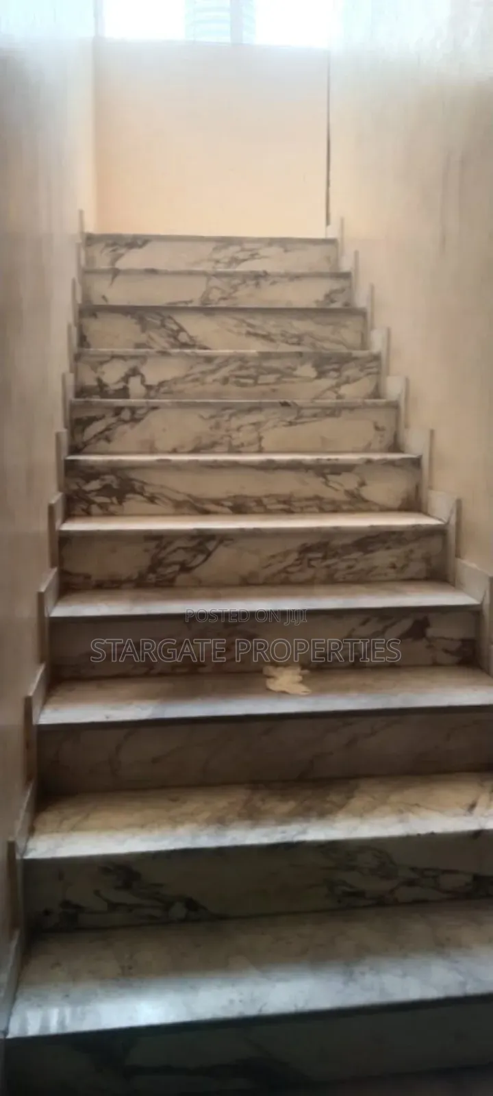 5bdrm Duplex in Off Bisiola, Lekki Phase 1 for rent