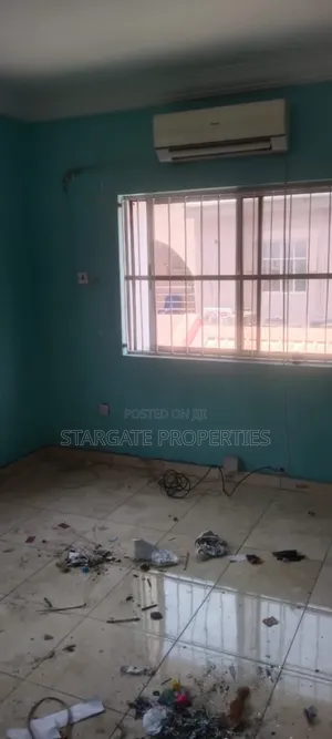 5bdrm Duplex in Off Bisiola, Lekki Phase 1 for rent