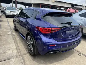 Infiniti Q30 2017 Purple