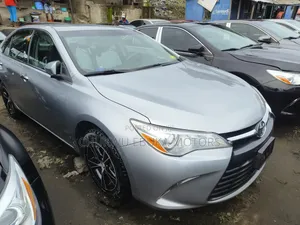 Toyota Camry 2016 Silver