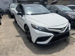 Toyota Camry XSE FWD 2020 White