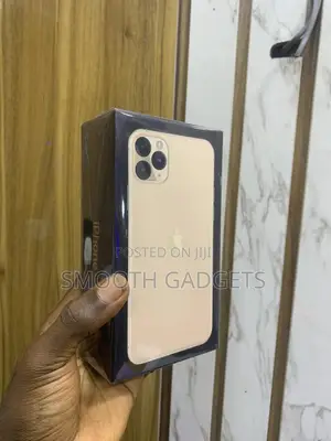 New Apple iPhone 11 Pro Max 256 GB Gold