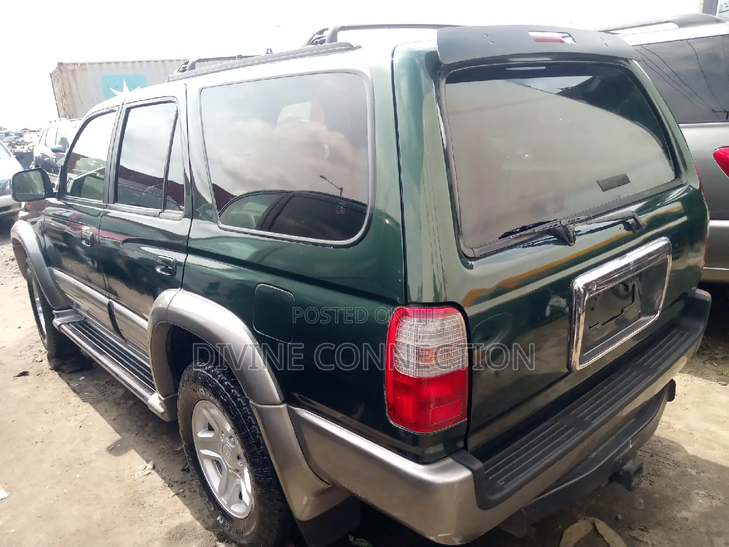 Toyota 4-Runner 2000 Green