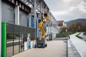 Aerial Lift Articulating Self Propelled