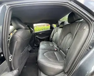 Toyota Avalon XLE FWD Sedan (3.5L V6 8A) 2019 Gray