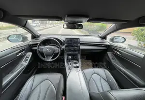 Toyota Avalon XLE FWD Sedan (3.5L V6 8A) 2019 Gray
