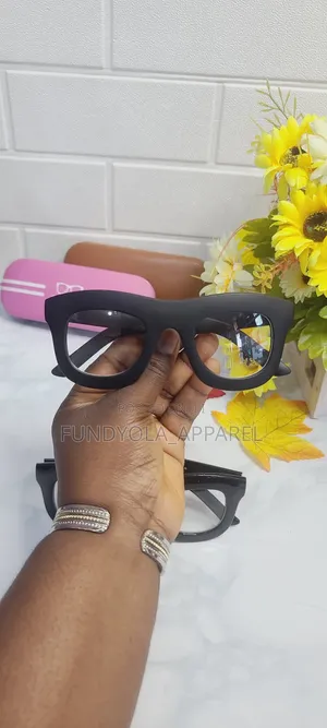 Thick Frame Extra Clear Eyeglass
