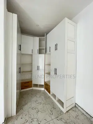 4bdrm Duplex in Lekki for rent