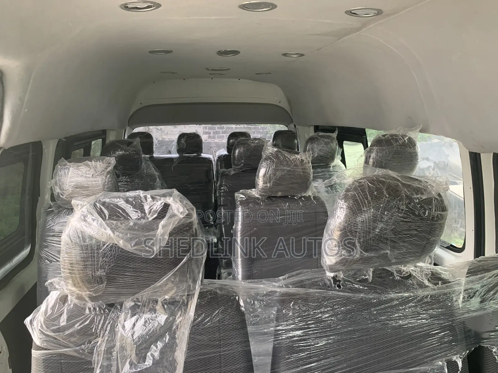 Toyota HiAce 2017 White