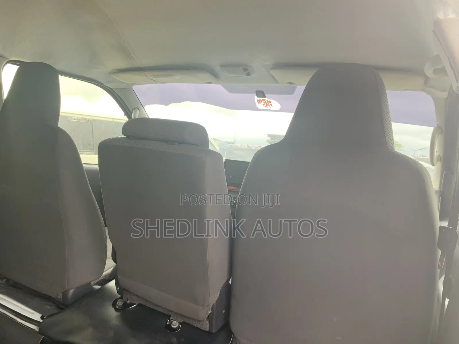 Toyota HiAce 2017 White