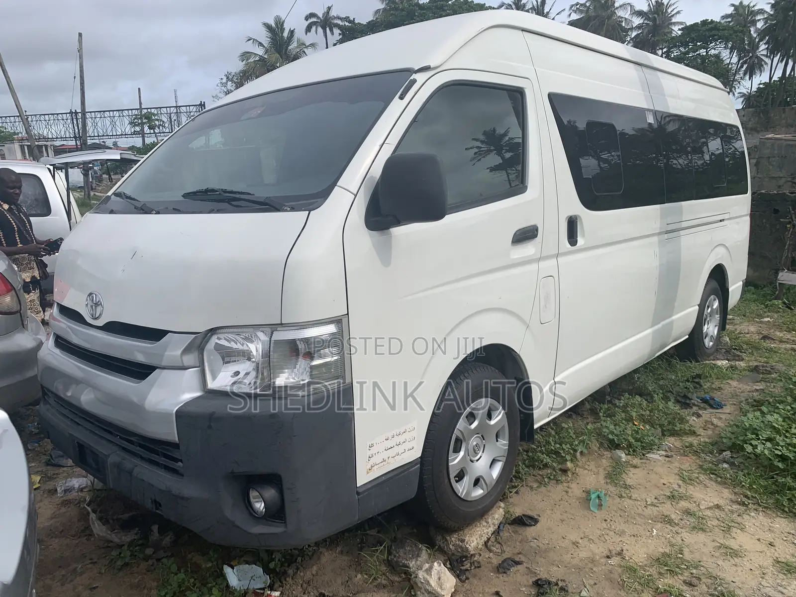 Toyota HiAce 2017 White