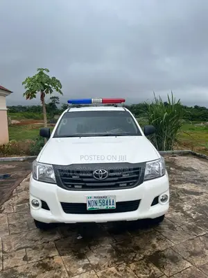 Hilux Hire