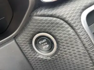 Land Rover Range Rover Velar 2019 White