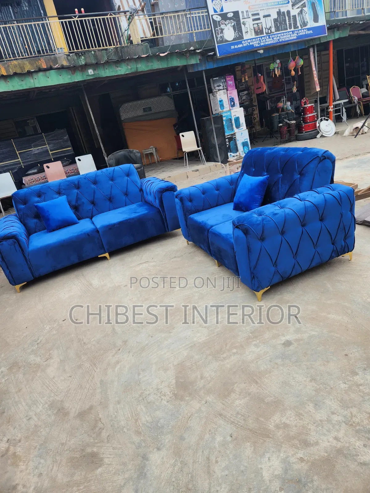 Quality 5 Seaters Upholstery Padded Sofa