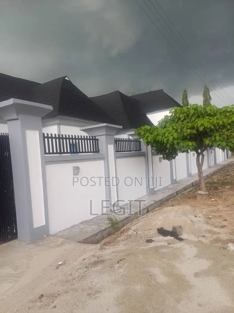 5bdrm Duplex in Bosso Estate, Minna for sale