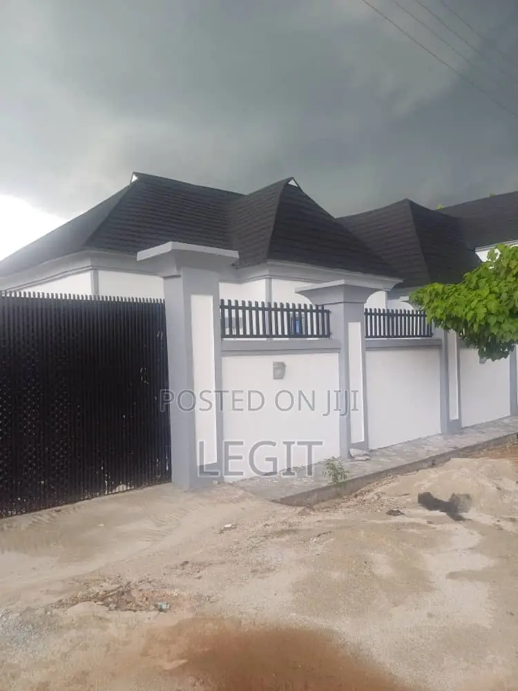 5bdrm Duplex in Bosso Estate, Minna for sale
