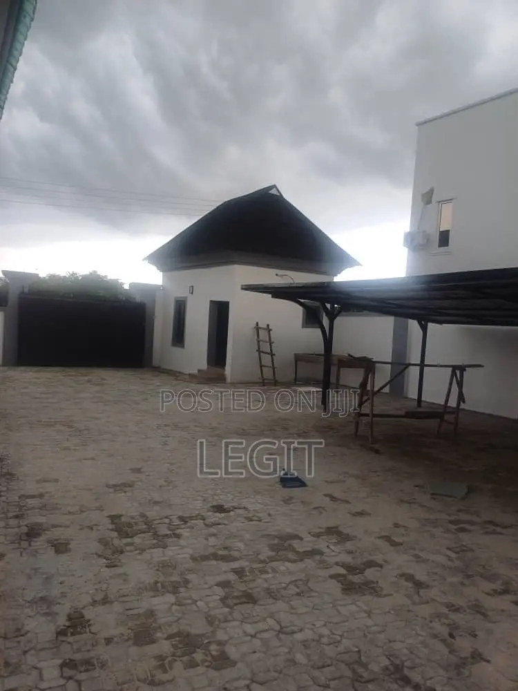 5bdrm Duplex in Bosso Estate, Minna for sale