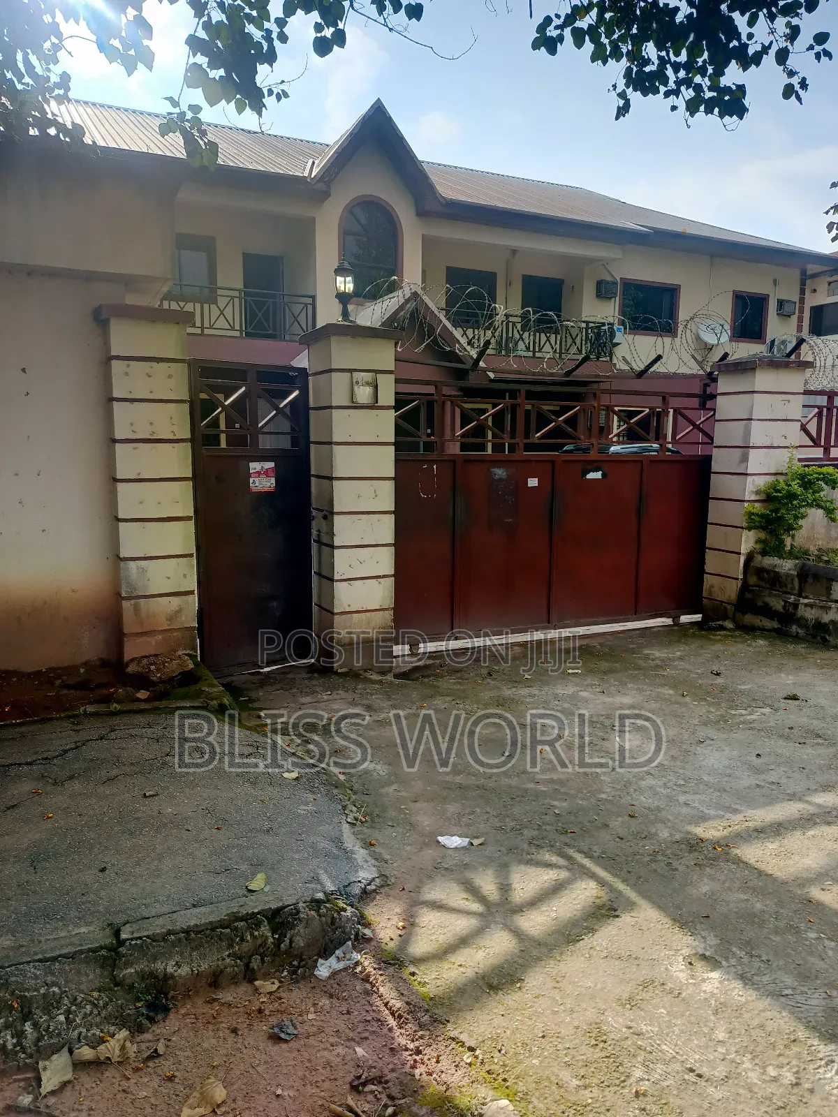 3bdrm Block of Flats in Utako for sale