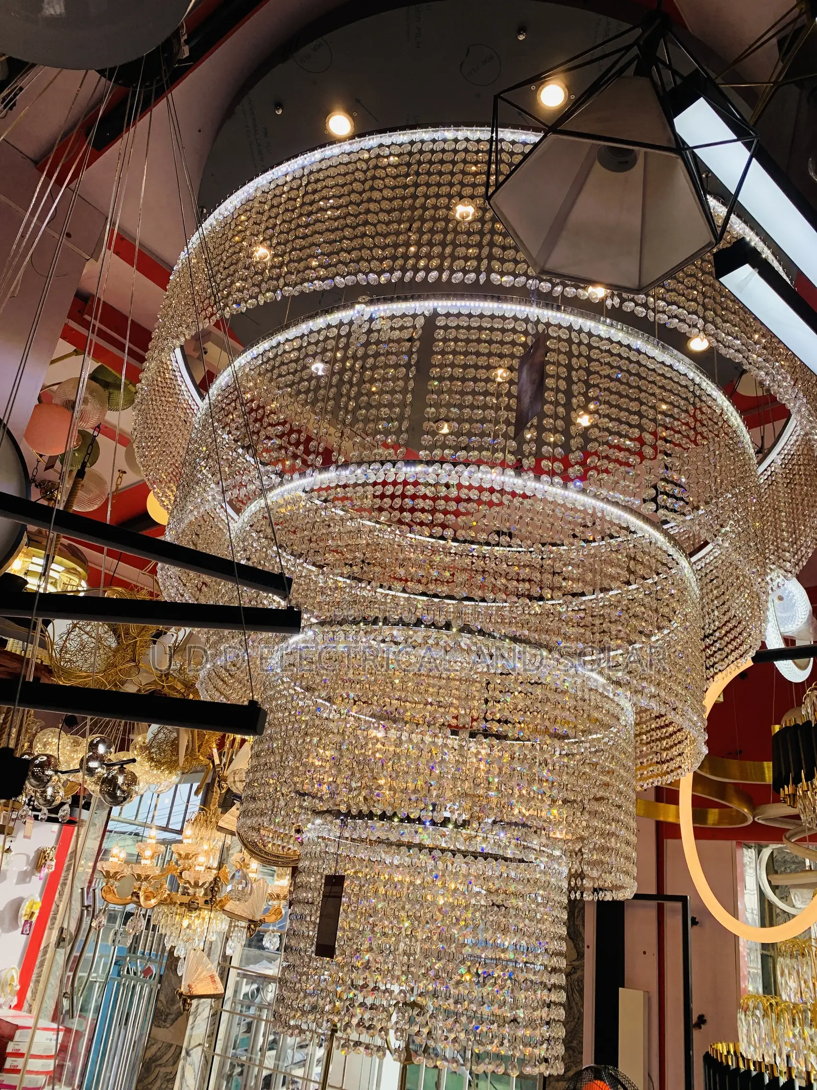 Modern Classic Chandelier Light Dubai By1500 Very Beautiful