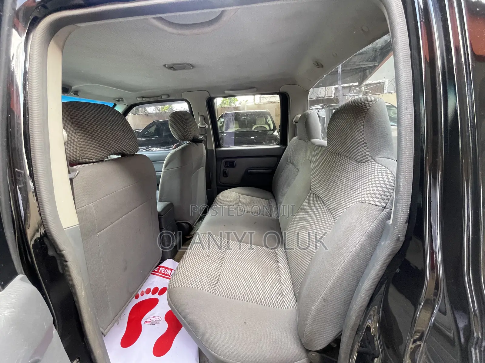 Nissan Frontier 2004 Black