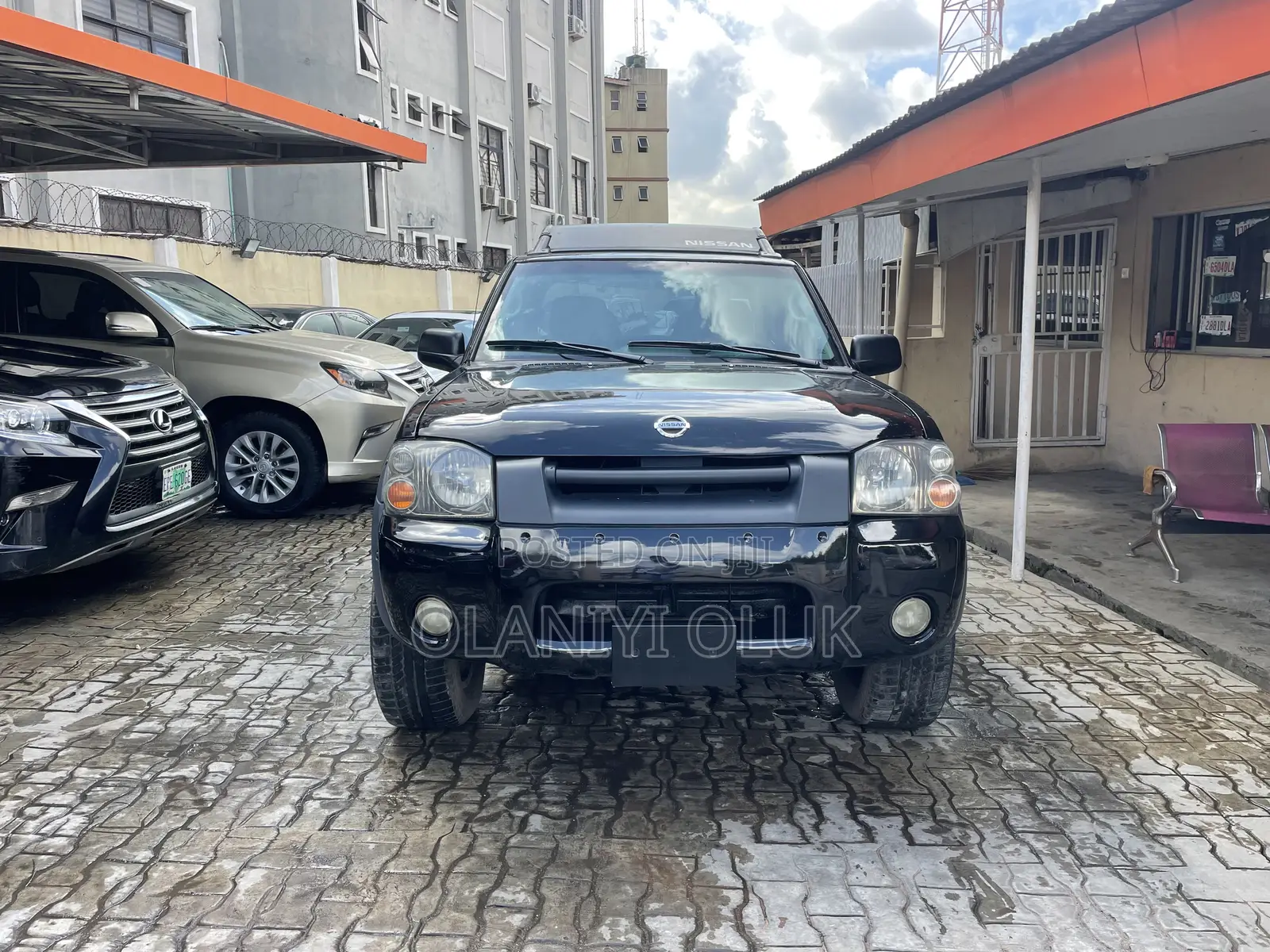Nissan Frontier 2004 Black