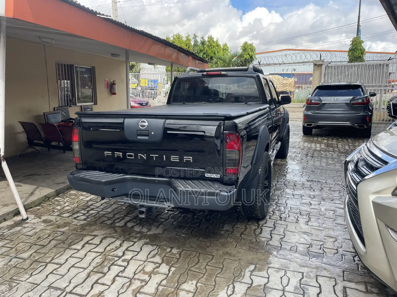 Nissan Frontier 2004 Black