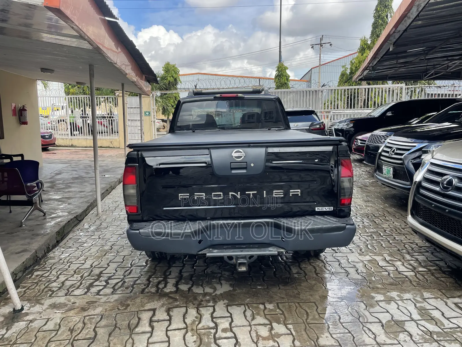 Nissan Frontier 2004 Black
