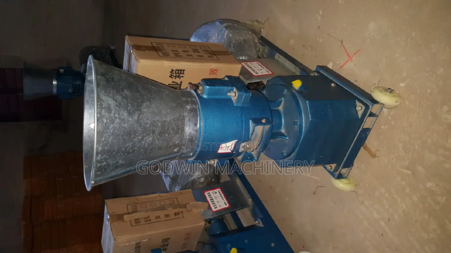 Sinking Feed Formulator (Pelletier)