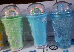 Plastic Cups With Built-in Straws and Lids (8000 Each)