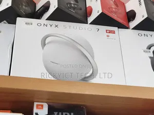 Onyx Studio7