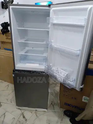 The Hisense 225L Quality Bottom Freezer-New