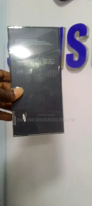 New Samsung Galaxy Z Flip4 256 GB Purple