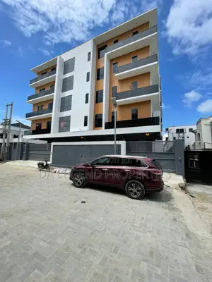 5bdrm Apartment in Lekki for sale