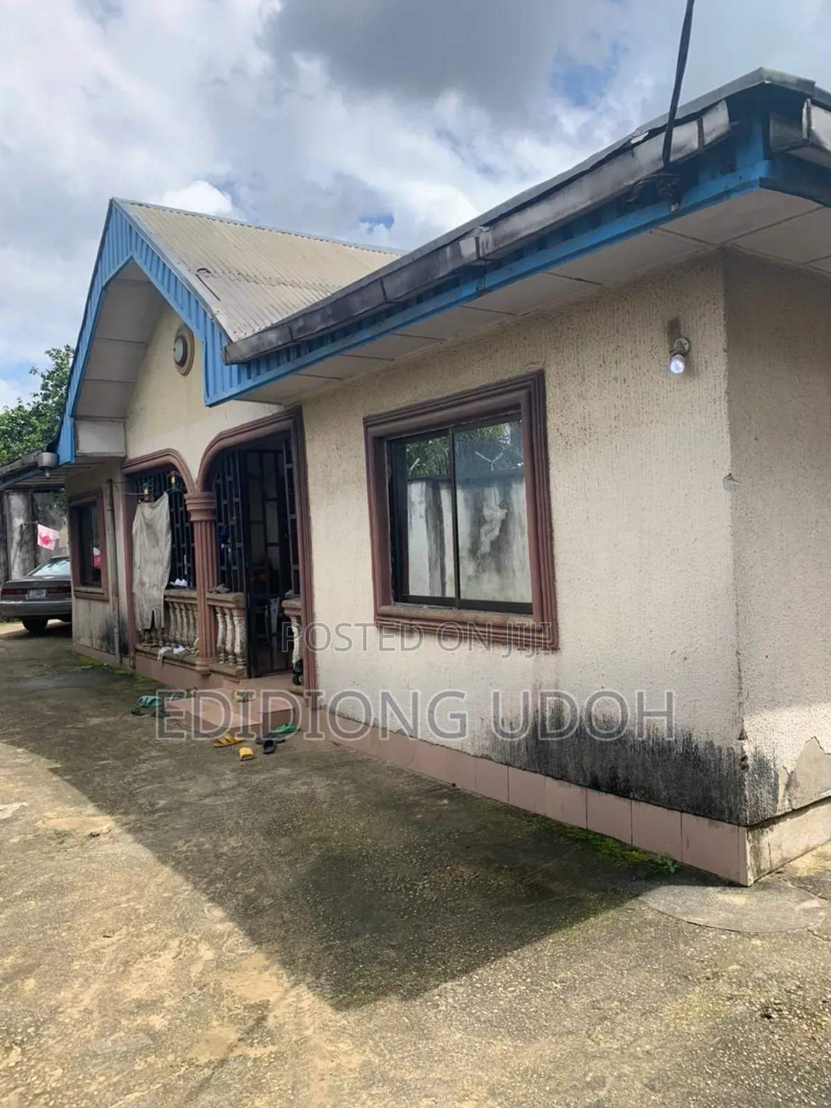 2bdrm Block of Flats in Calabar Itu Road, for sale