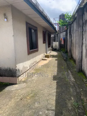 2bdrm Block of Flats in Calabar Itu Road, for sale