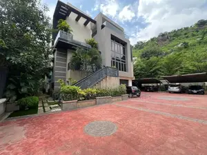 Furnished 6bdrm Duplex in Katampe for sale