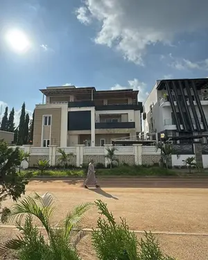 7bdrm Duplex in Maitama for sale