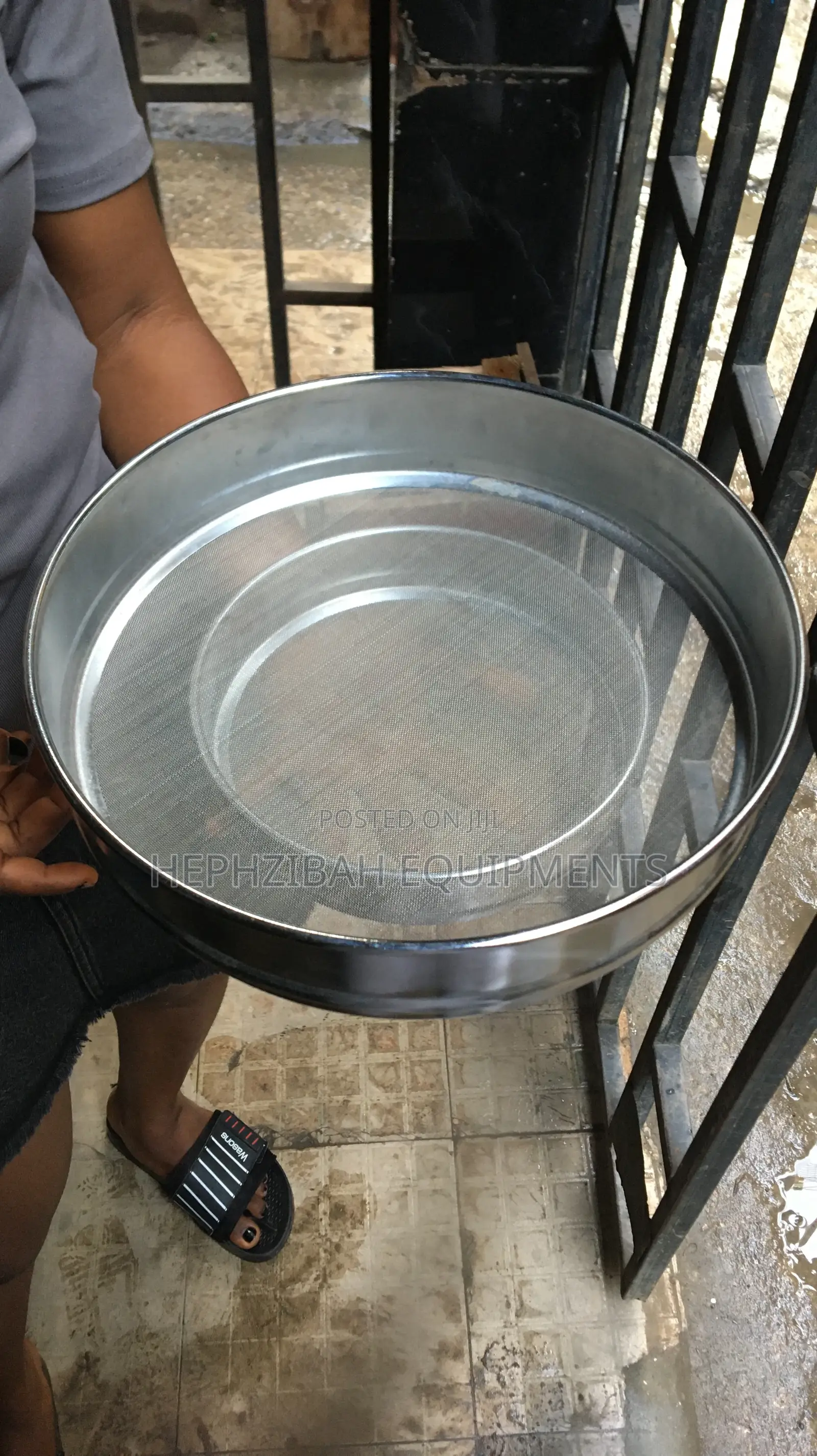 Sieves Various Sizes in 300 and 200 Diameter