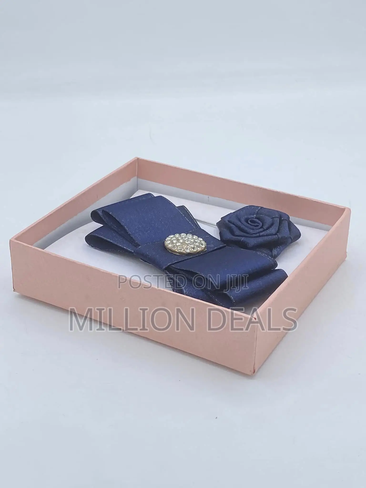 2-in-1 Classic Bow Tie N Lapel