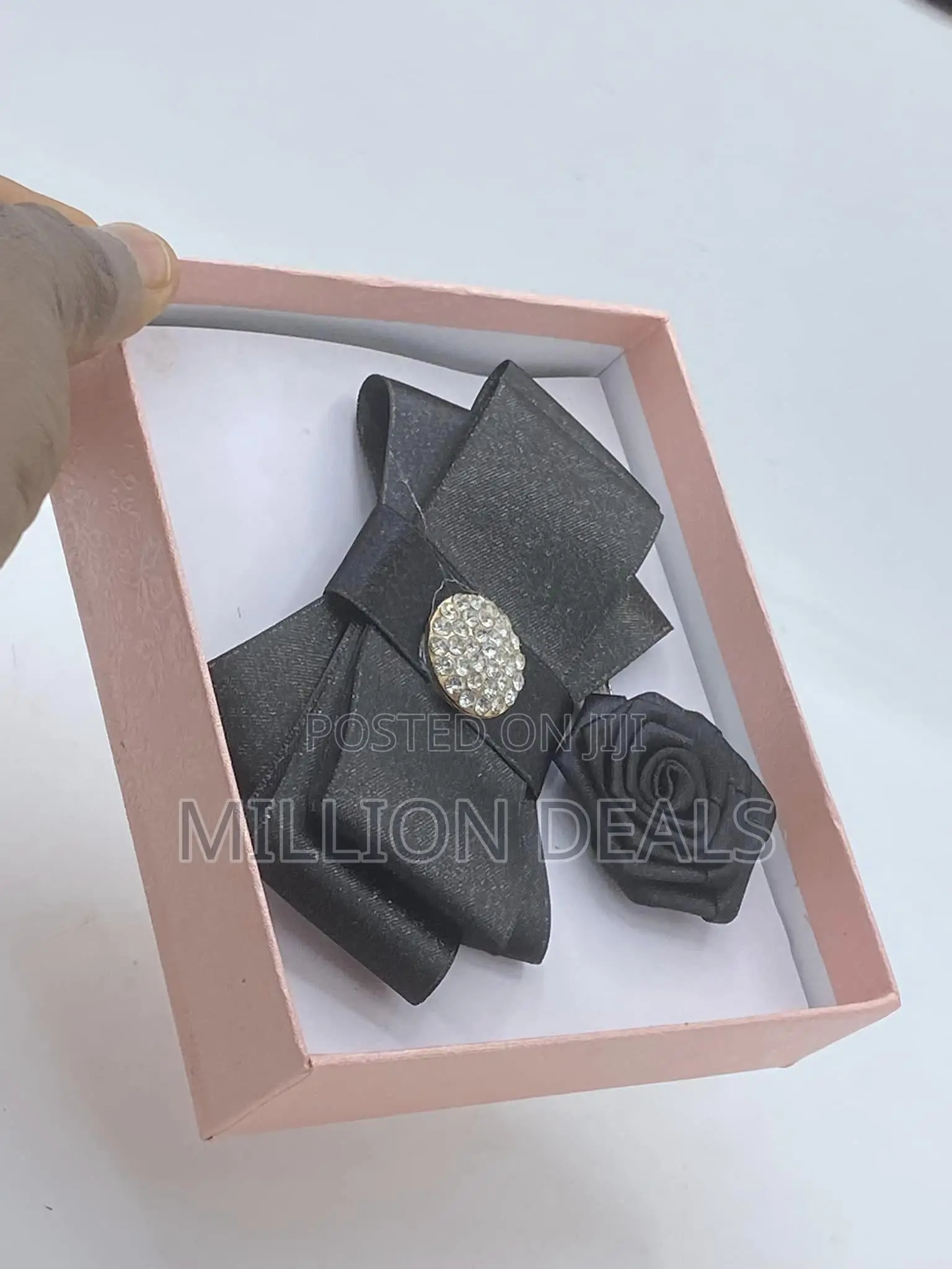 2-in-1 Classic Bow Tie N Lapel