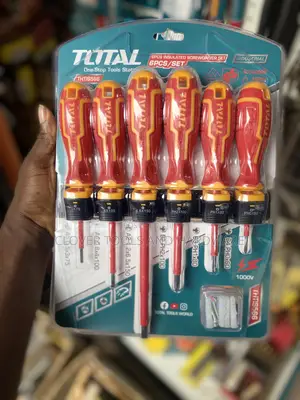 TOTAL Insulated Screwdriver Set